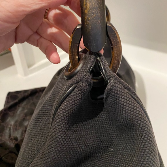 Gucci vintage canvas hobo bag w/ wooden handle. Great condition - Picture 15 of 15